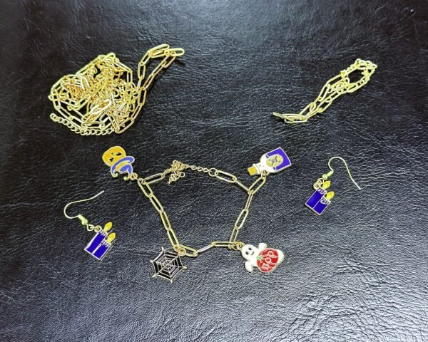 Halloween Charm Bracelet Saturday